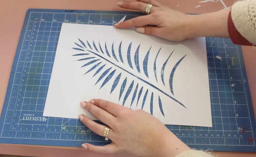 Cómo hacer plantillas para pintar paredes con un buen acabado
