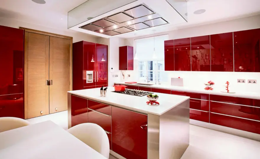 Cocinas rojas con estilo - claves para combinarlas bien