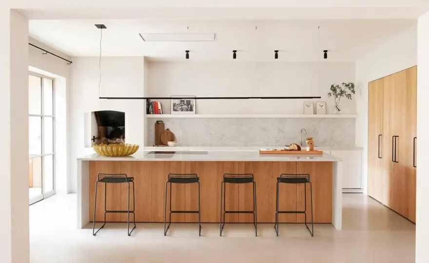 Restaurar muebles de cocina sin obra y acertar con el acabado