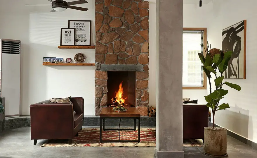 Cómo decorar una chimenea rústica con estilo y sin recargarla