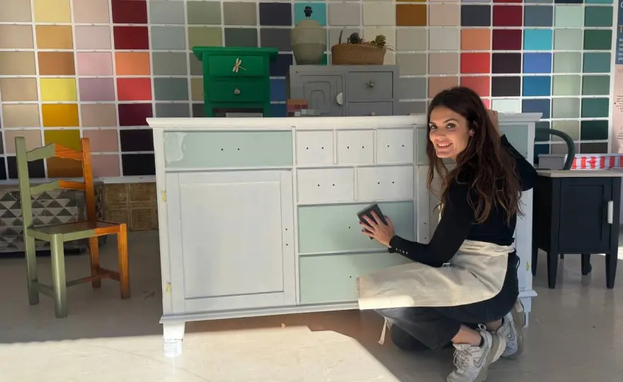 Cómo pintar un mueble de madera sin errores y con buen acabado
